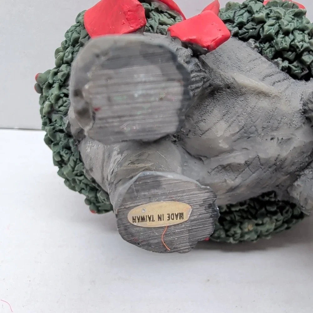 Christmas Elephant Figurine Resin Holiday Red Bow Gold Bell‎ 4.5
